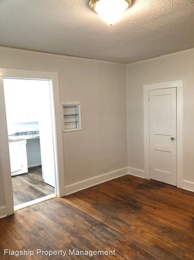 Building Photo - 2 br, 1 bath House - 805 Perry Road