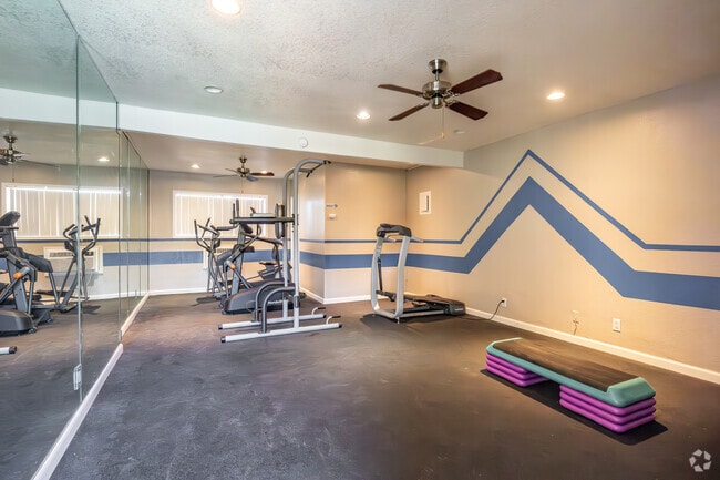 Gimnasio - Gondolier Apartments