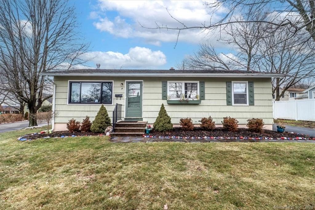 38 North St, Wallingford, CT 06492 House Rental in Wallingford, CT