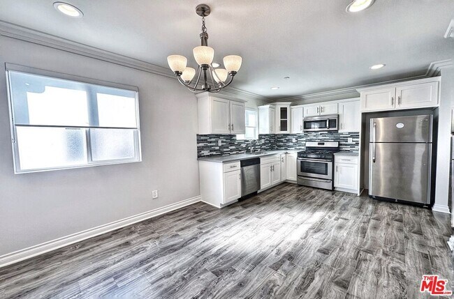 Foto del edificio - 4829 W 17th St