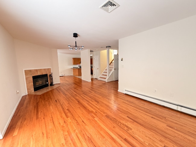 Building Photo - 219 Mary Lou Ave