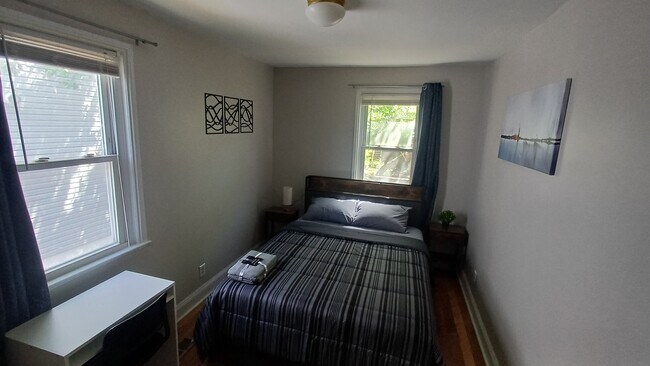 Foto del edificio - 4221 Grant St NE