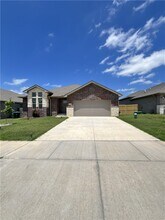 Building Photo - 2060 Periwinkle Pl