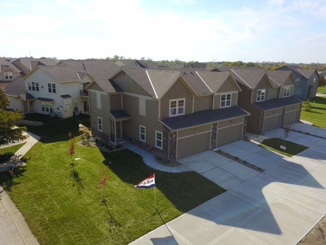 Building Photo - Townhomes at The Reserve