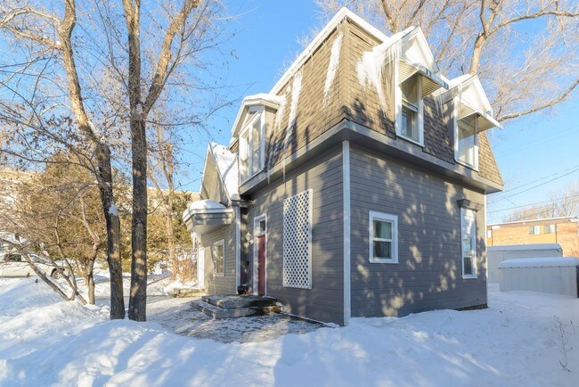 Building Photo - 2154 Burnstead Dr