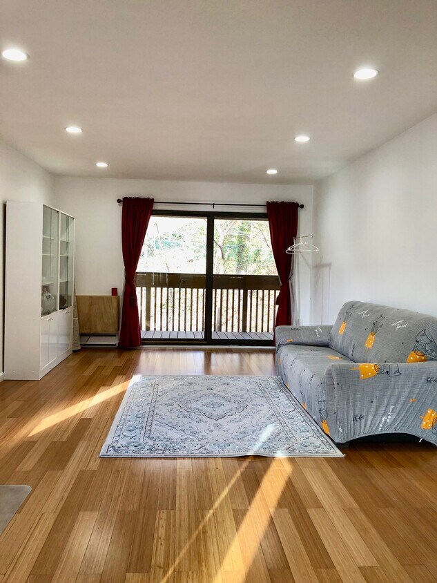 Primary Photo - 19 Hillside Terrace