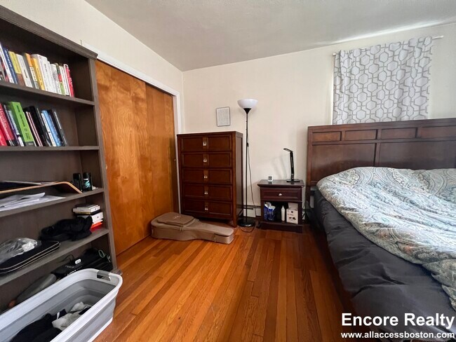 Foto del edificio - 316 Tappan St