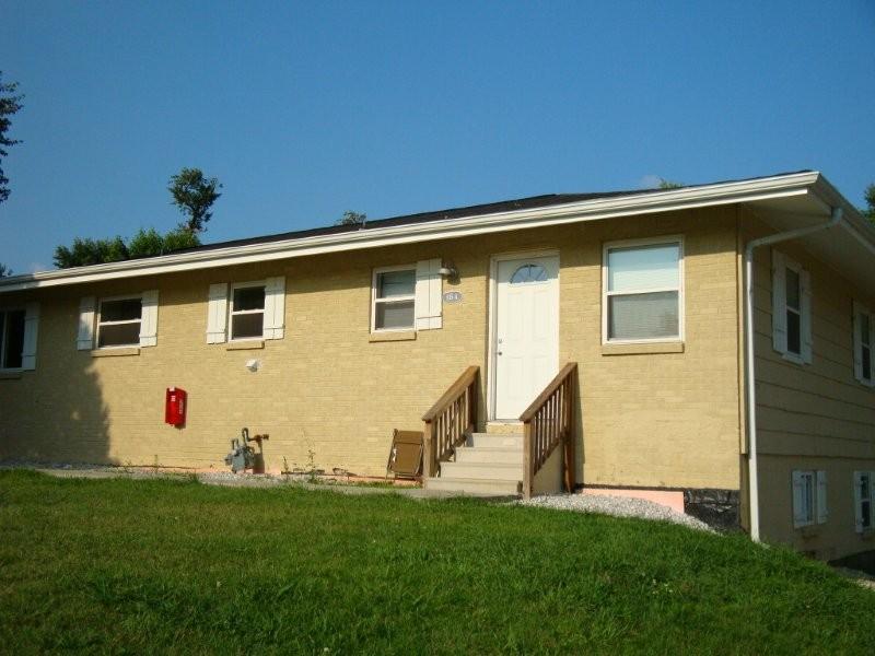 Building Photo - 815 N Pleasant St