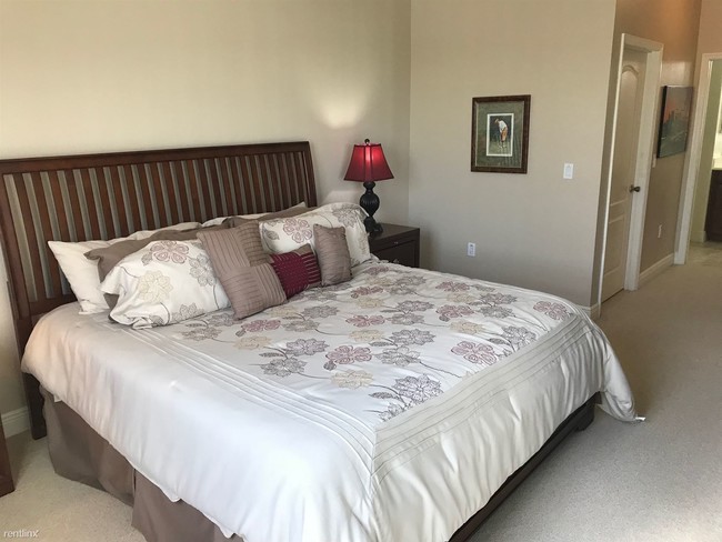 Building Photo - 3 br, 2 bath Condo - Tidelands