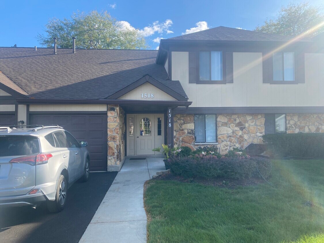 1518 Harbour Ct Unit 2A, Schaumburg, IL 60193 Condo for Rent in