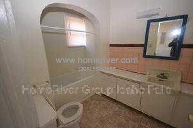 Foto del edificio - 243 S Water Ave