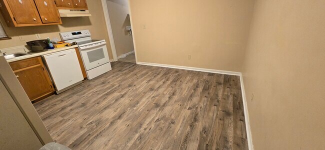 gran cocina comedor - 103 N Roosevelt St