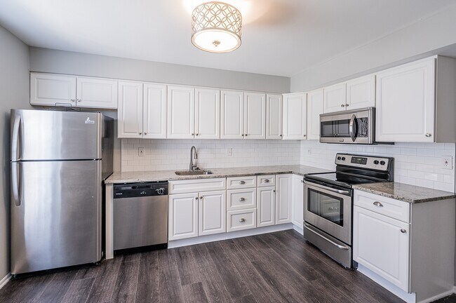 Building Photo - 10716 Cordage Walk