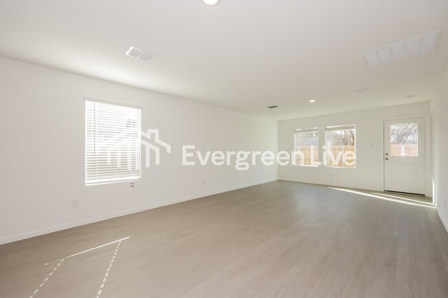 Foto del edificio - 10512 Desert Hawk Cir