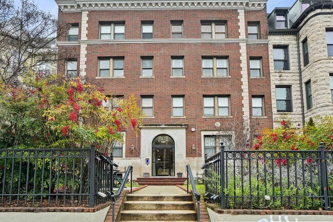 Foto del edificio - 1321 Fairmont St NW