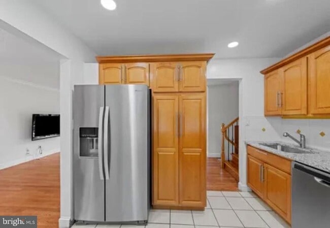 Building Photo - 4702 Eaton Pl