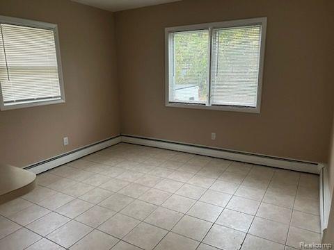 Building Photo - 2250 Island View Dr
