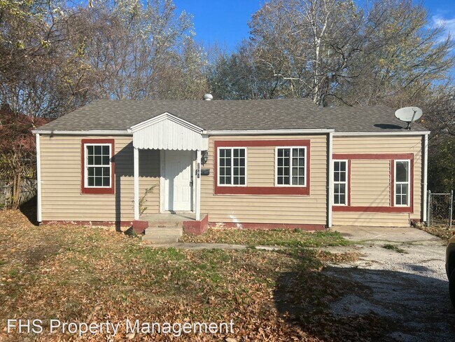 Foto del edificio - 3 br, 1 bath House - 2541 E Bennett