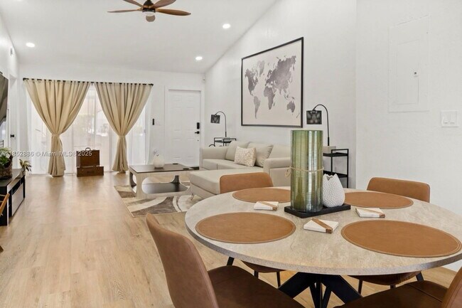 Foto del edificio - 20303 NW 36th Ave