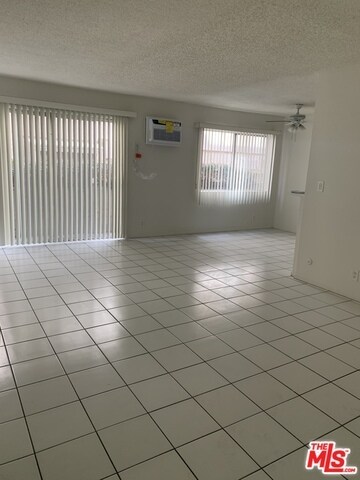 Foto del edificio - 9023 Alcott St