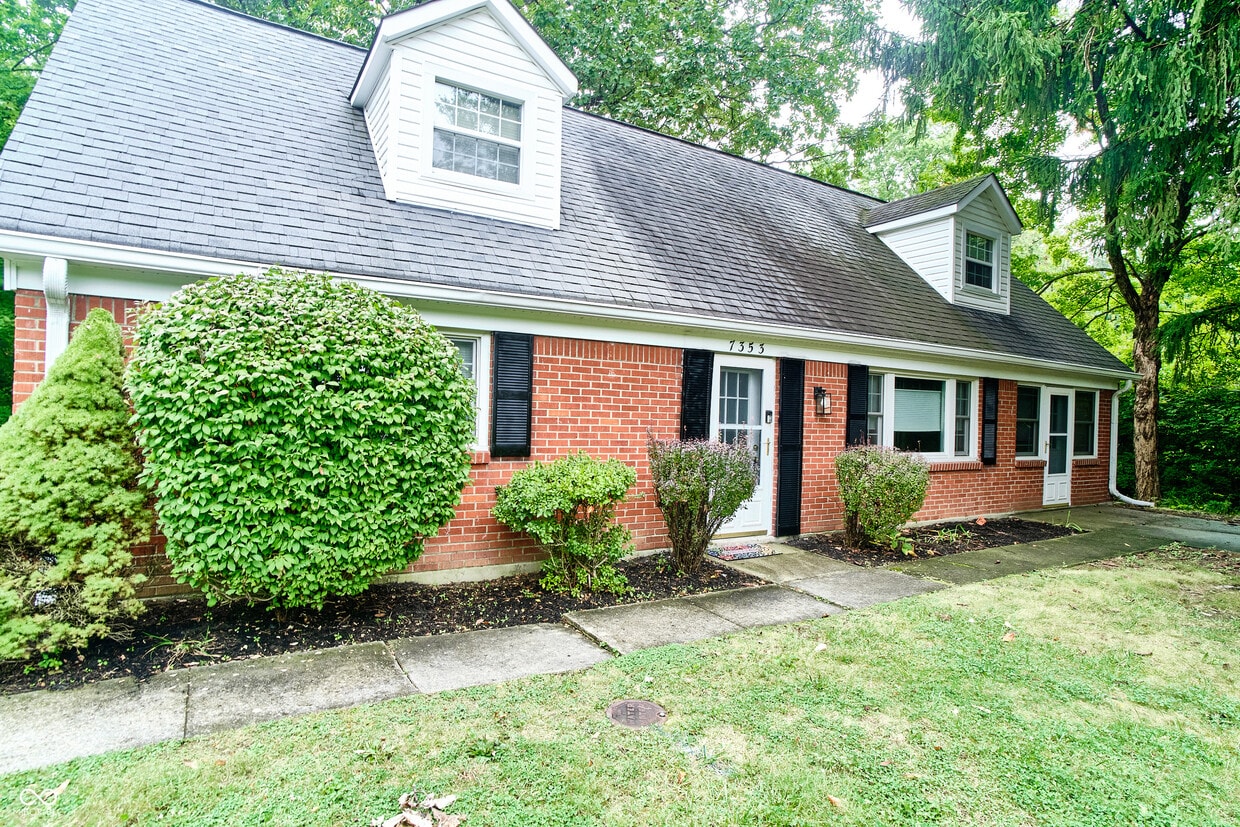 Foto principal - 7353 Grandview Dr