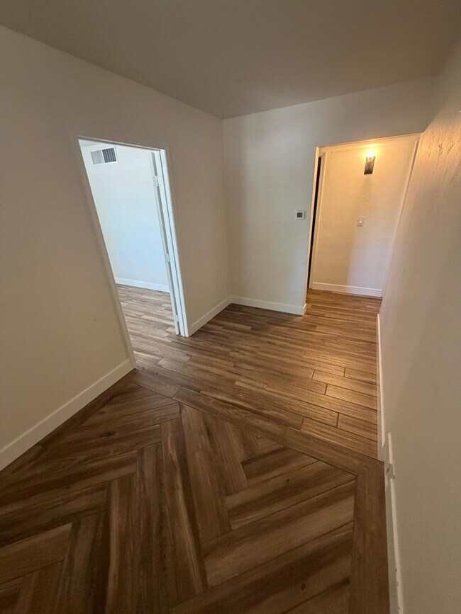 Foto del edificio - 1418 E Williams St