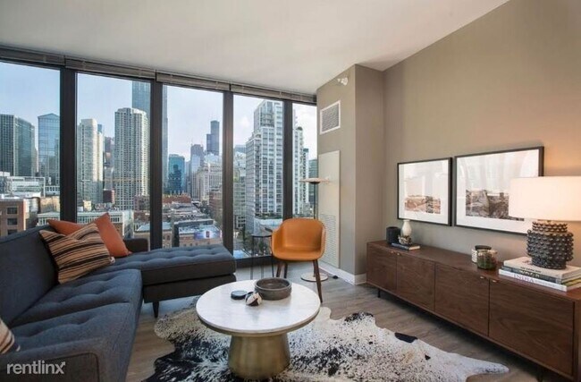 Foto del edificio - 1 br, 1 bath Apartment - 548 N Wells St