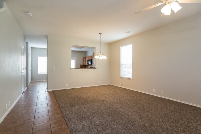 Foto del edificio - 23611 Twisting Falls Dr