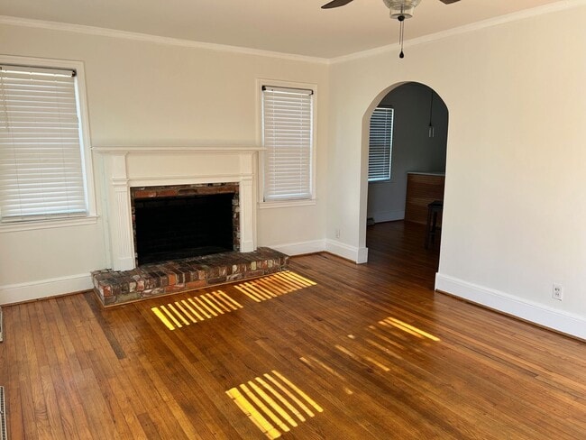 Foto del edificio - 320 E 20th St