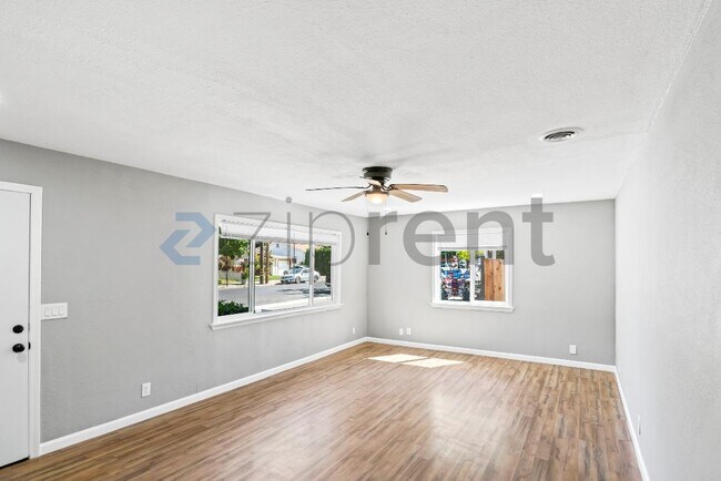 Foto del edificio - 2732 D St