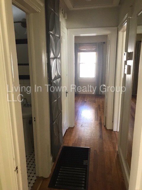 Foto del edificio - 788 Berkeley Ave NW