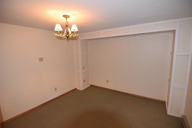 Building Photo - 2635 Little Coyote Rd