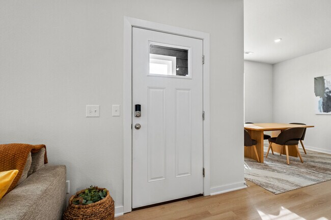 Foto del edificio - 257 S Harrogate Ln