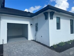 Building Photo - 13000 Georges Cay