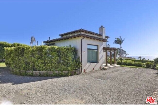 Foto del edificio - 29458 Bluewater Rd