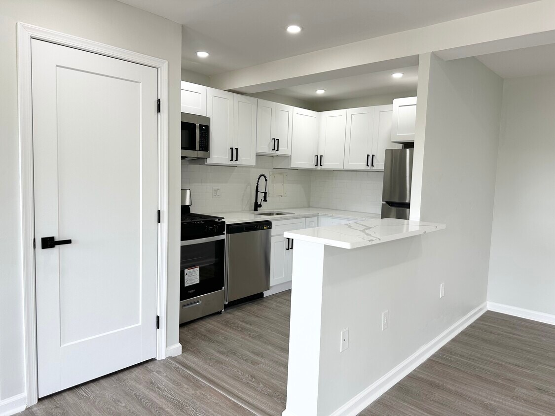 Kings Park Plaza Apartment Homes 2600 Queens Chapel Rd Hyattsville