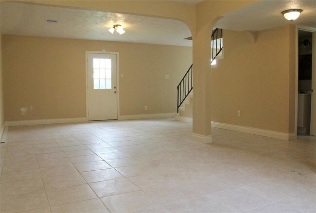 Building Photo - 3806 Old Chocolate Bayou Rd