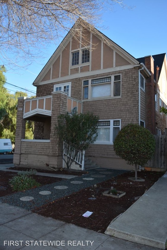 Primary Photo - 706 S 2nd St