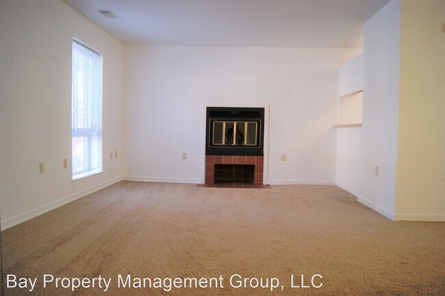 Building Photo - 2 br, 2 bath House - 1 W. Lee Street
