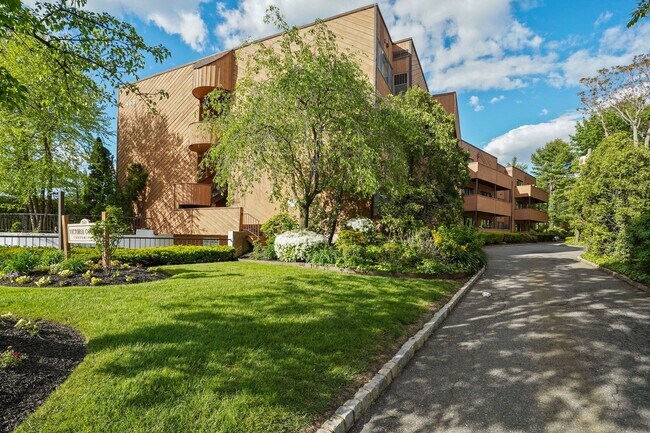 Foto del edificio - 971 Bloomfield Ave