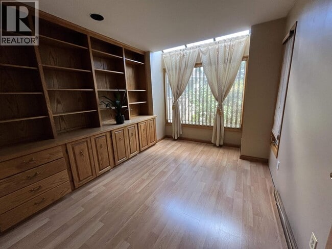Building Photo - 9839 Waller Ct