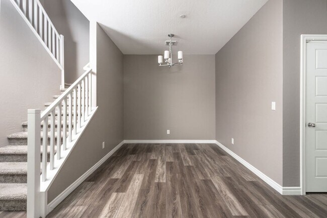 Foto del edificio - Modern Henderson Townhome with Loft & Resort-Style Amenities