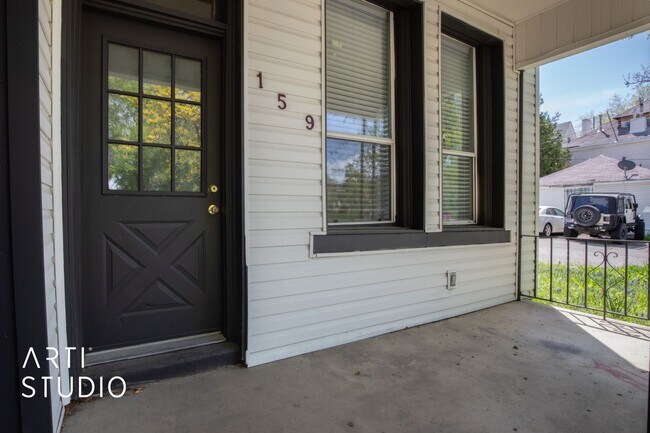 Foto del edificio - Cute and Cozy 3 Bedroom Home Close to U of...