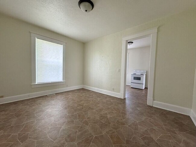 Foto del edificio - 2 Bedroom Home in the Country