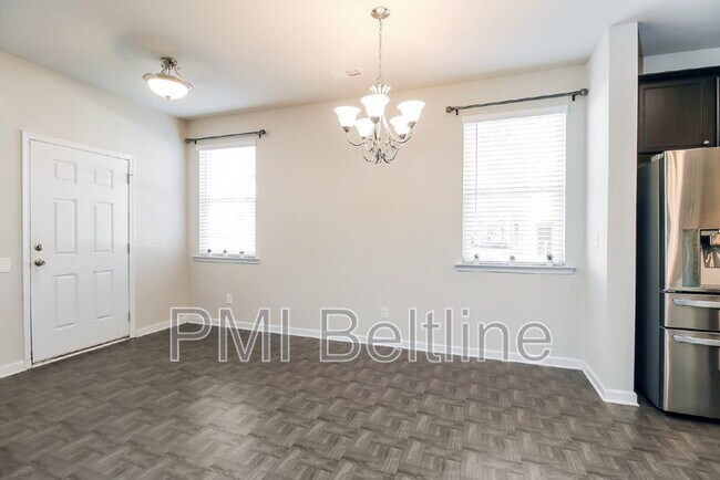 Foto del edificio - 1220 Hawthorne Tr