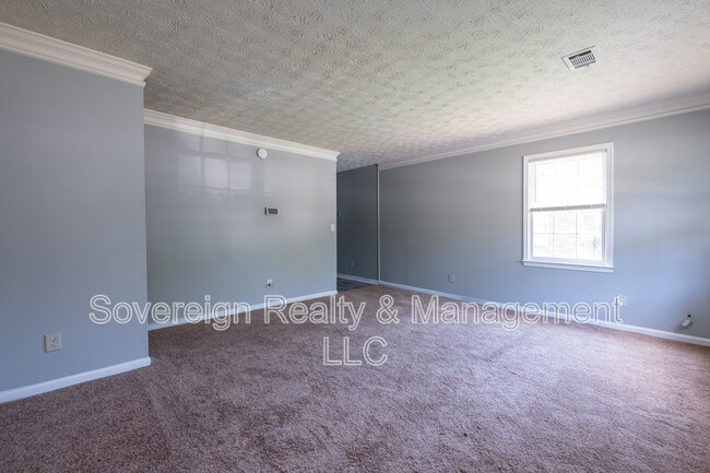 Building Photo - 469 Southern Way