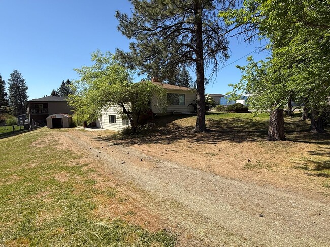 Foto del edificio - 5 Bedroom Home Available In Spokane Valley!