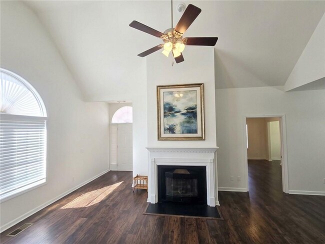 Building Photo - 1556 Settlers Walk Ct