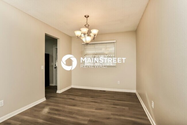 Foto del edificio - 3 Bedroom Pet-Friendly Home in St. Louis, MO with Main Street Renewal