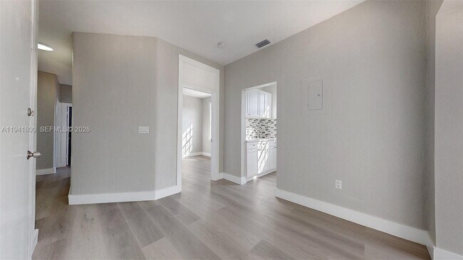 Foto del edificio - 433 NW 25th Ave